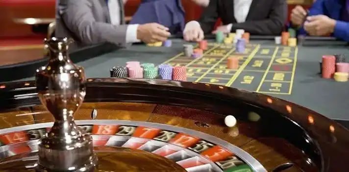 Filipino player joining a pg777 live baccarat table on a mobile browser